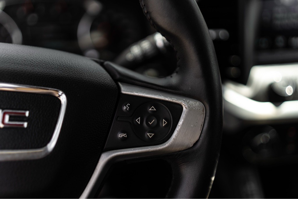 2017 GMC Acadia Image 16