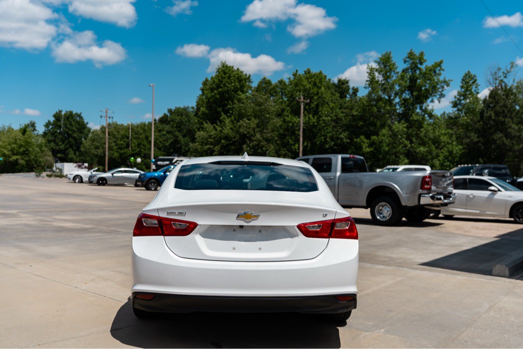2023 Chevrolet Malibu Image 5