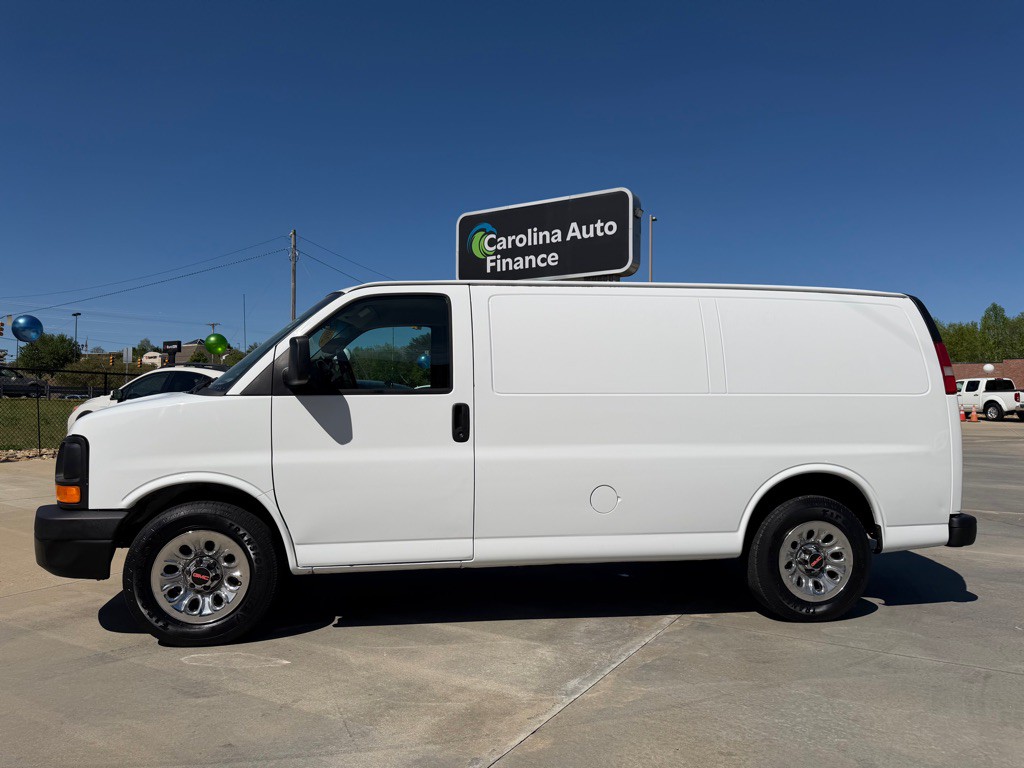 2014 GMC Savana Image 3