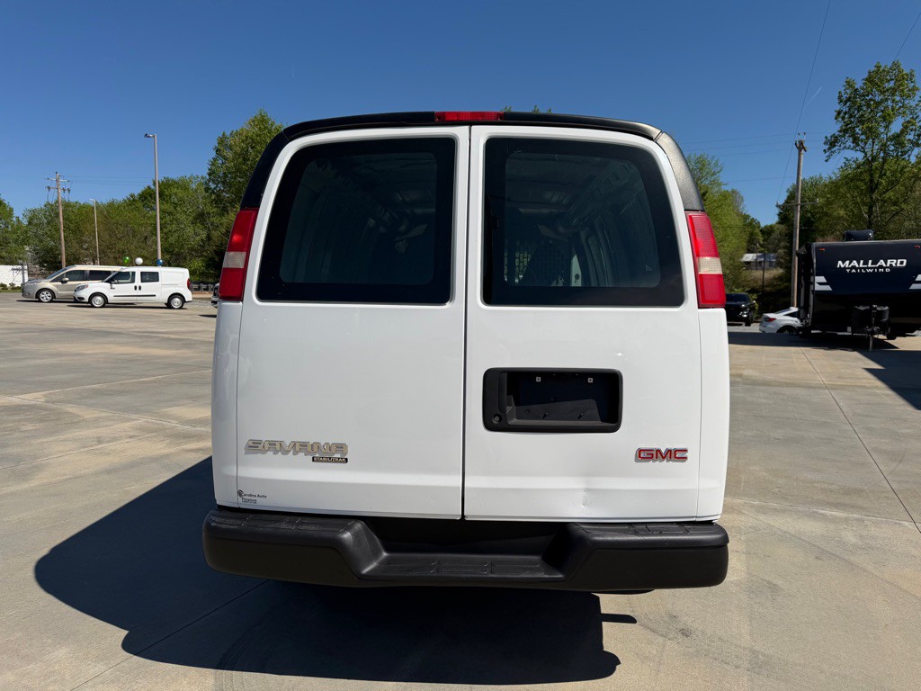 2014 GMC Savana Image 5
