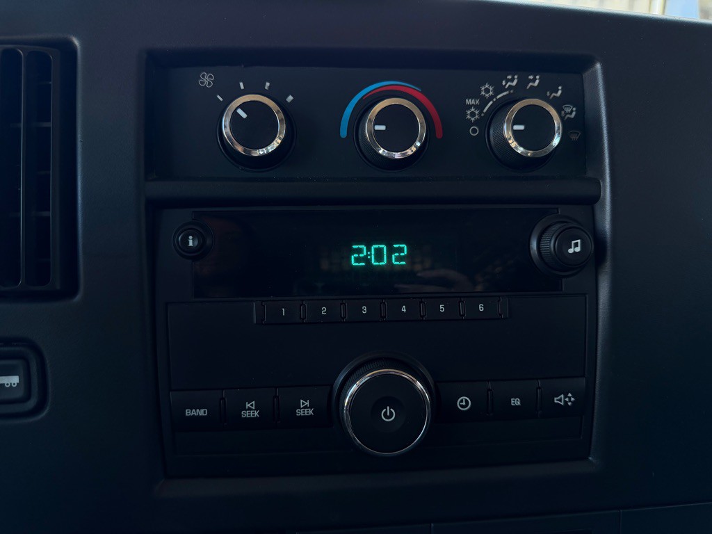 2014 GMC Savana Image 7