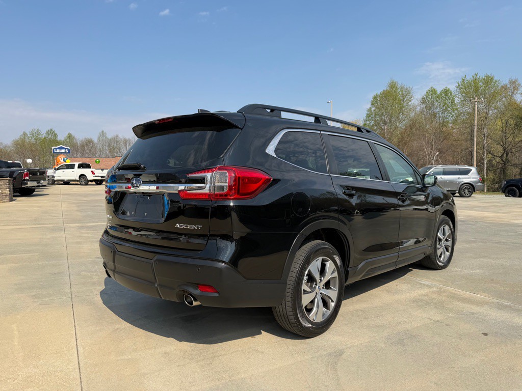 2023 Subaru Ascent Image 4