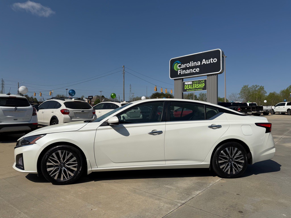 2023 Nissan Altima Image 3