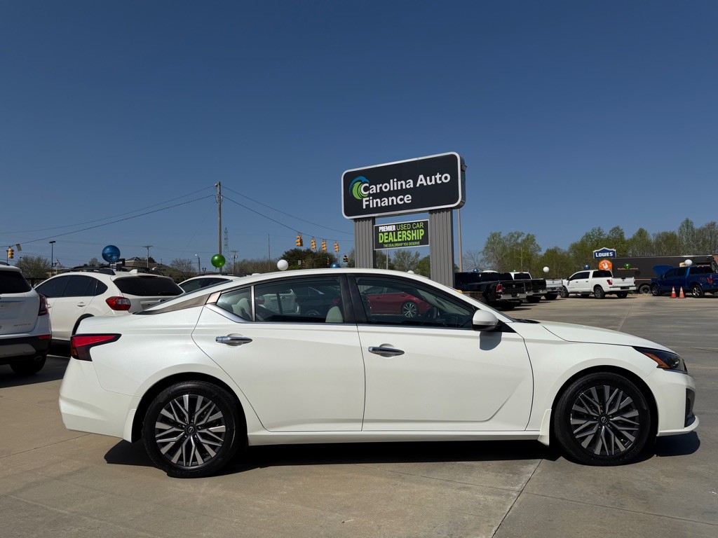 2023 Nissan Altima Image 6