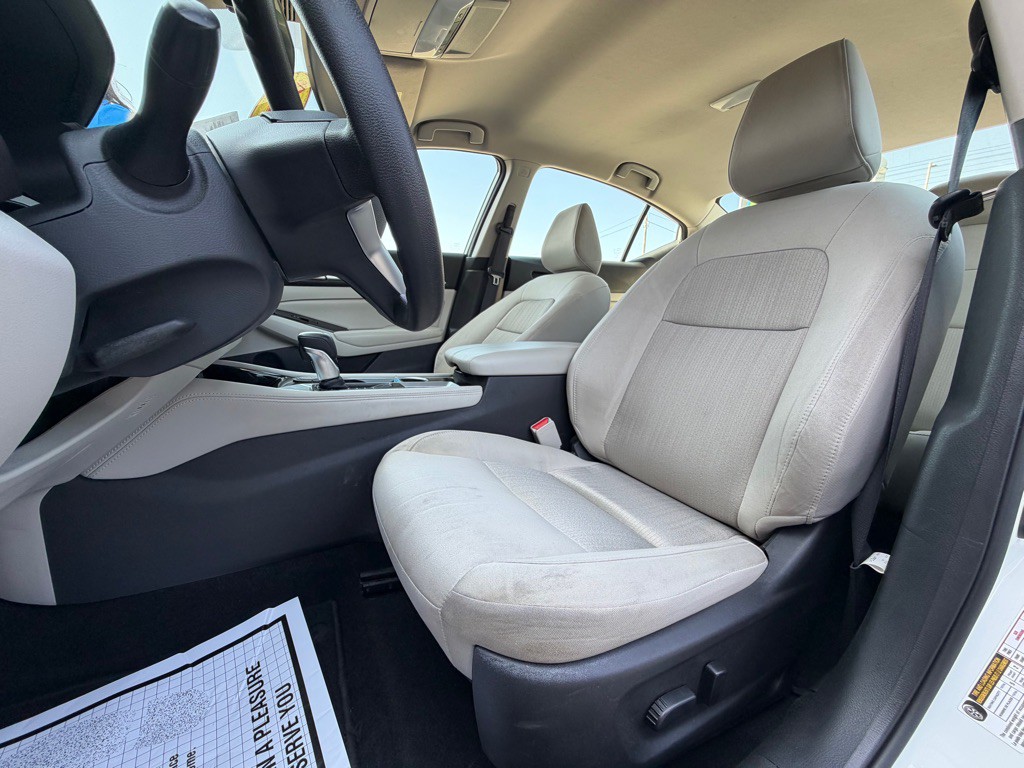 2023 Nissan Altima Image 7