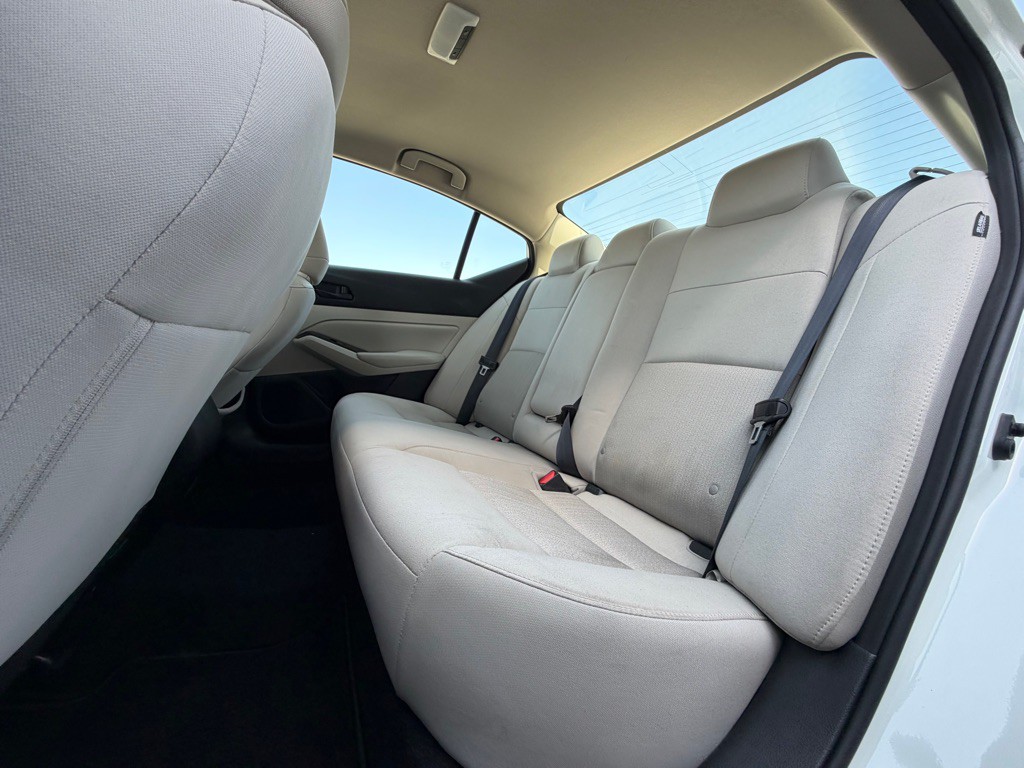 2023 Nissan Altima Image 8