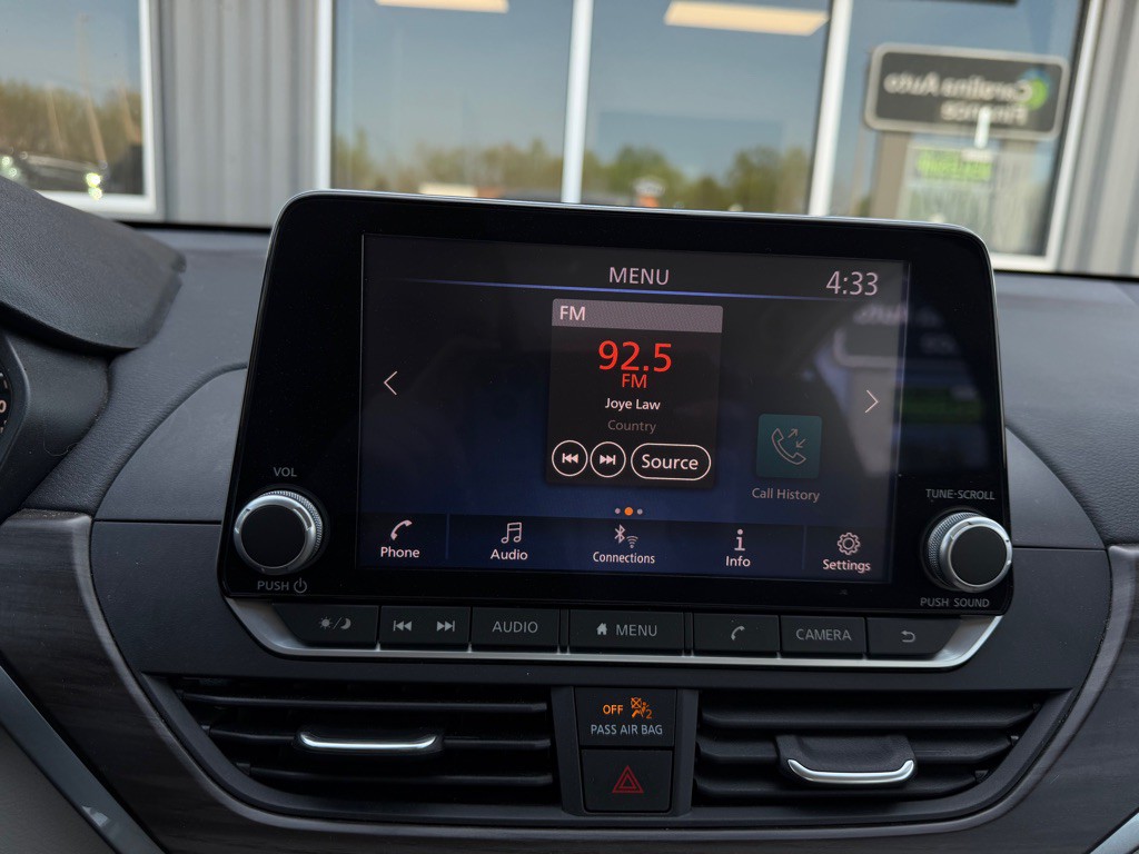 2023 Nissan Altima Image 10