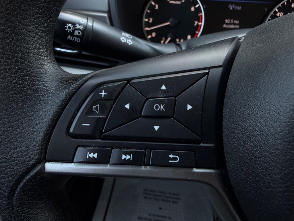 2023 Nissan Altima Image 13