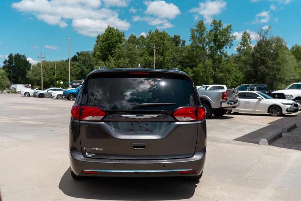 2019 Chrysler Pacifica Image 5
