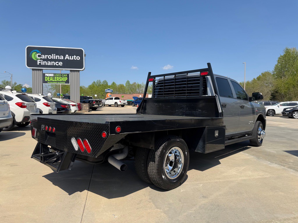 2022 RAM 3500 Image 4