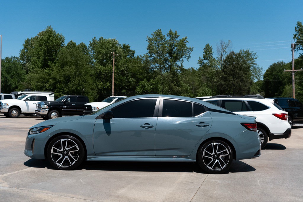 2024 Nissan Sentra Image 2