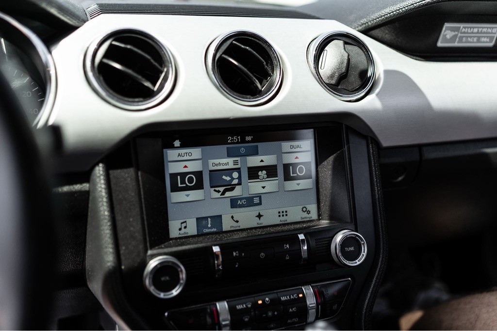 2016 Ford Mustang Image 8