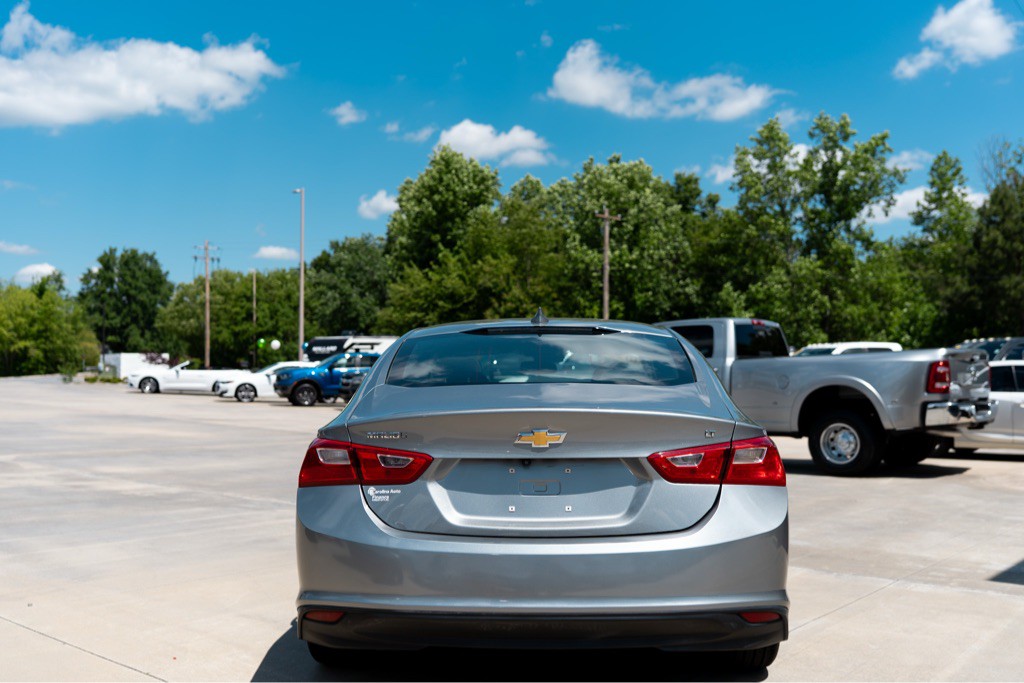 2023 Chevrolet Malibu Image 5