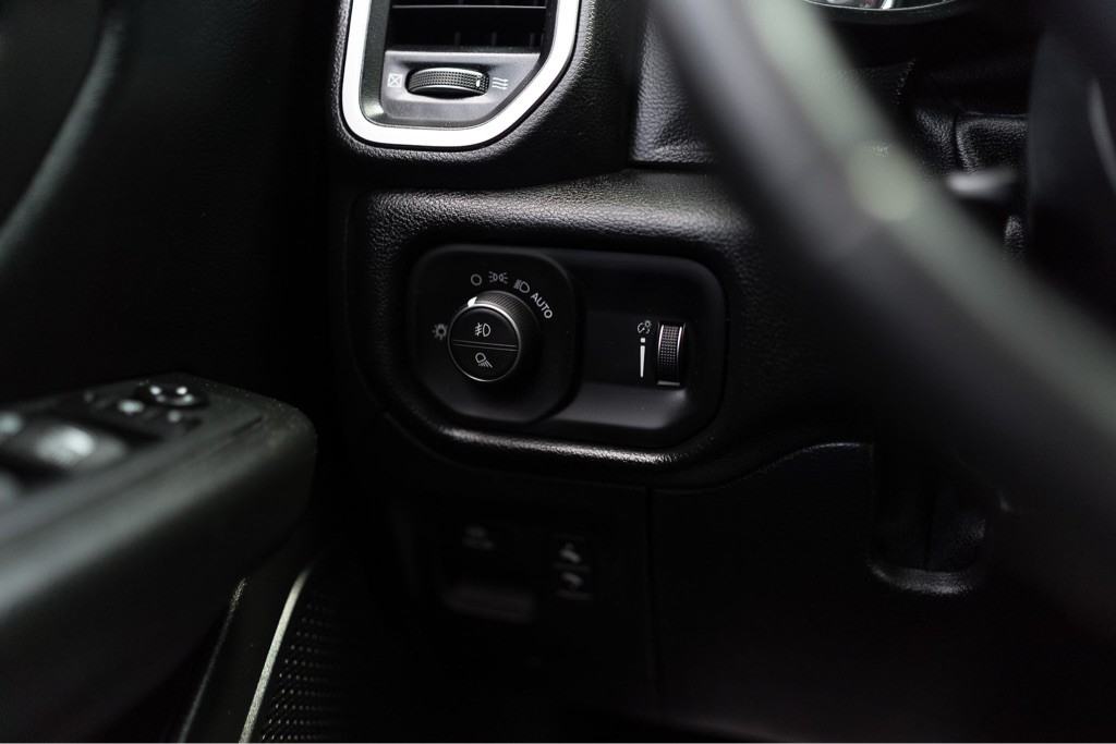 2021 RAM 1500 Image 18