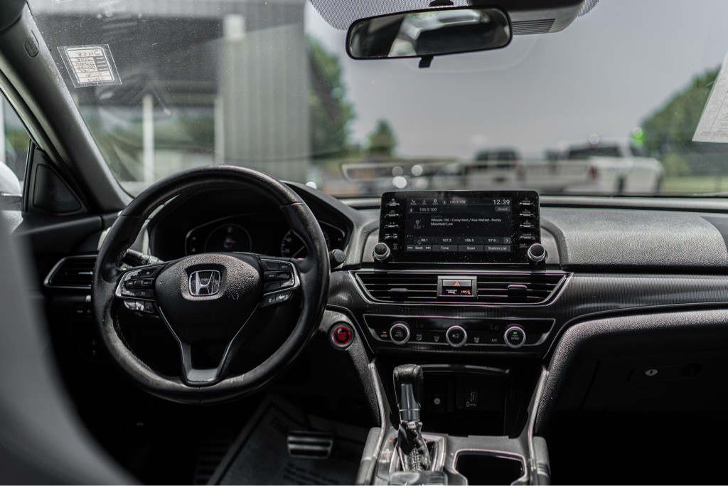 2018 Honda Accord Image 11