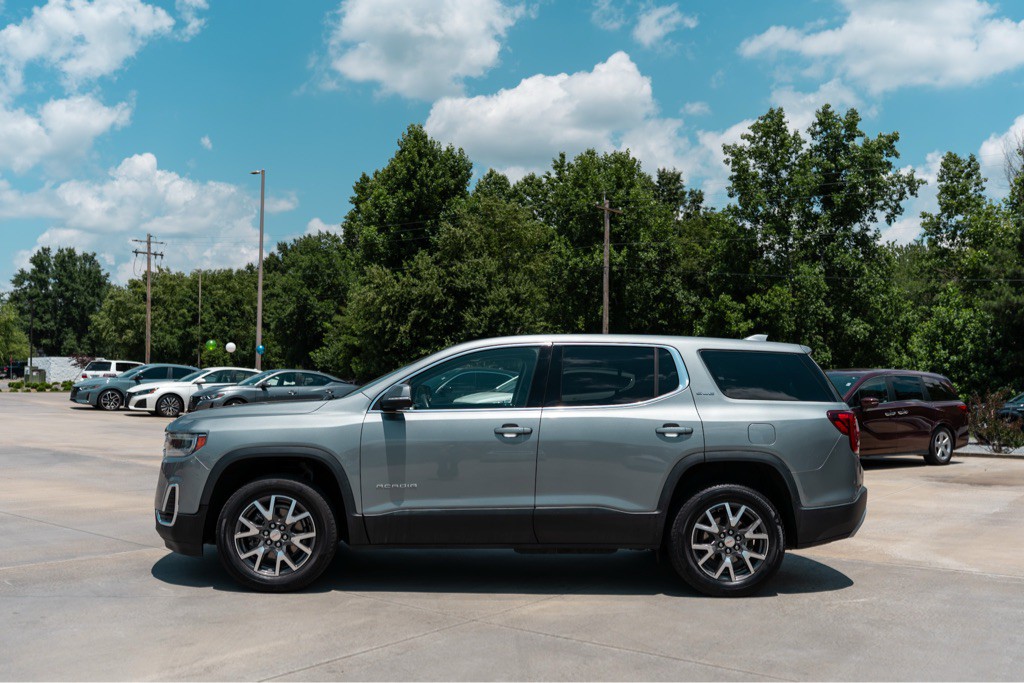 2023 GMC Acadia Image 3