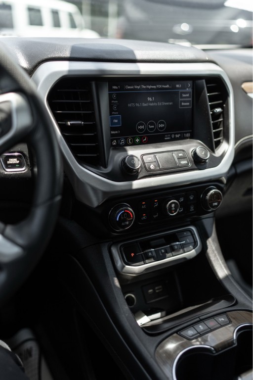 2023 GMC Acadia Image 13