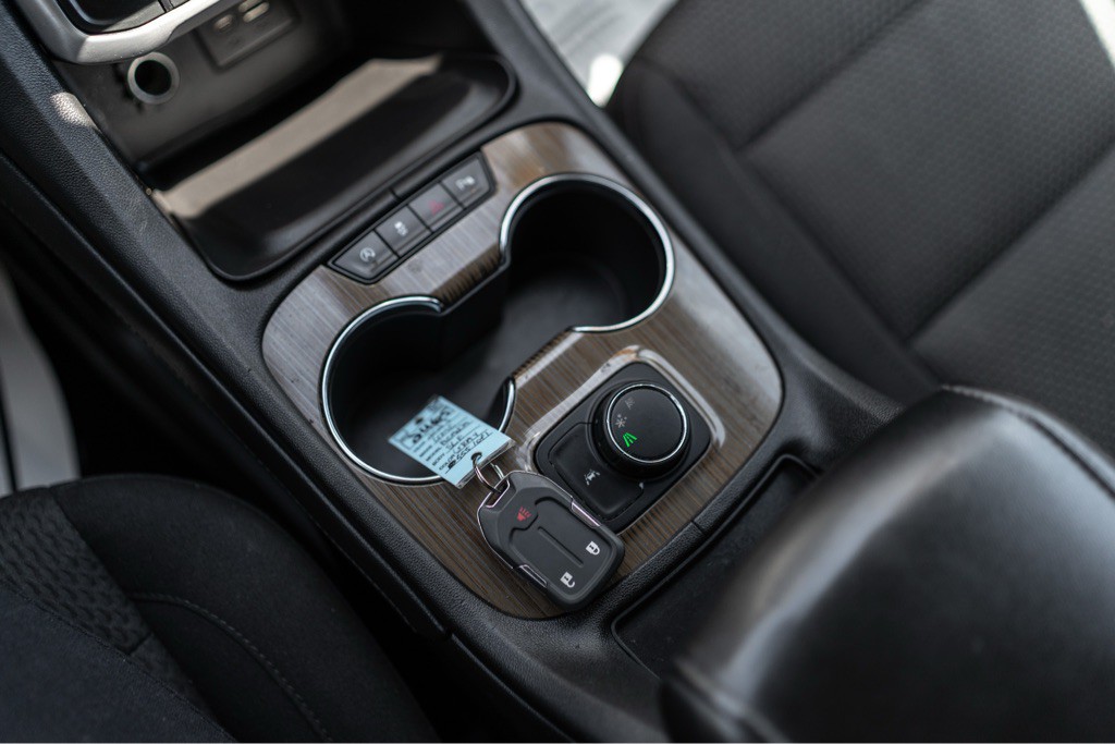 2023 GMC Acadia Image 18