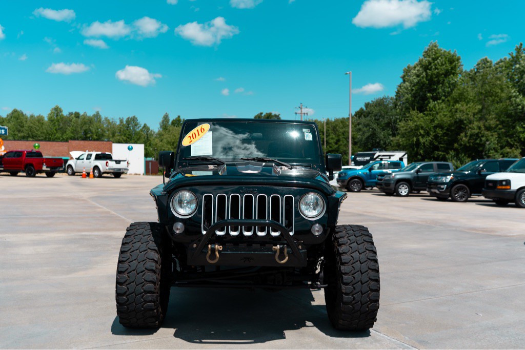 2016 Jeep Wrangler Unlimited Image 2