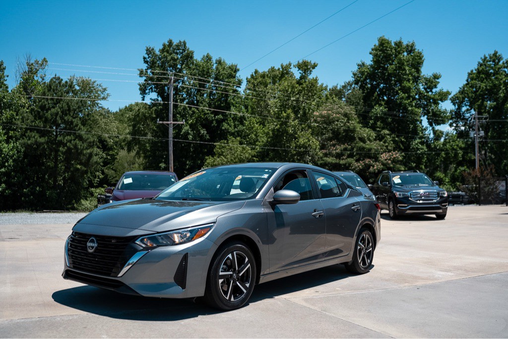 2024 Nissan Sentra Image 1