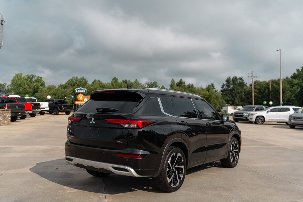 2023 Mitsubishi Outlander Image 5