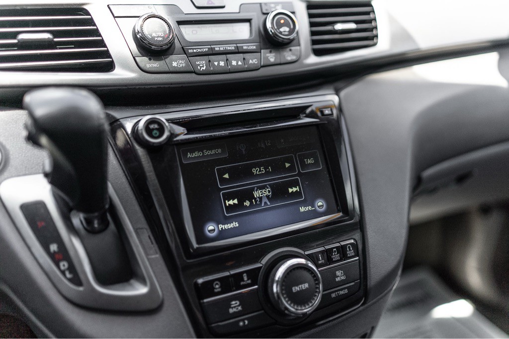 2015 Honda Odyssey Image 14