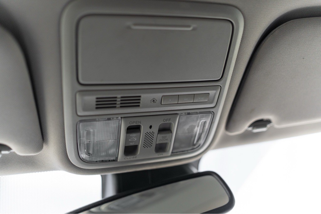 2015 Honda Odyssey Image 19