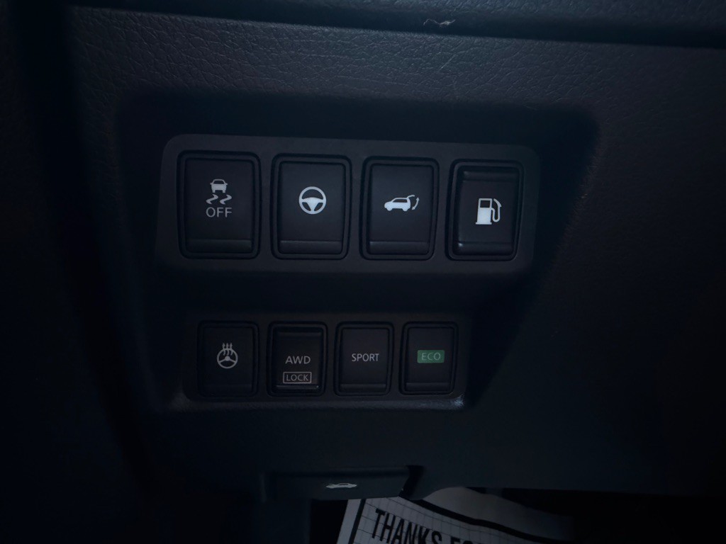 2020 Nissan Rogue Image 18