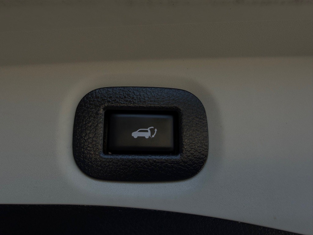 2020 Nissan Rogue Image 21