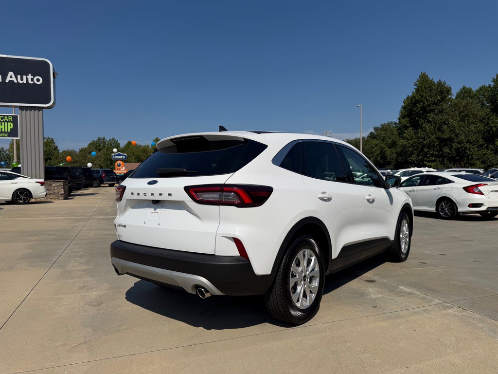 2024 Ford Escape Image 4