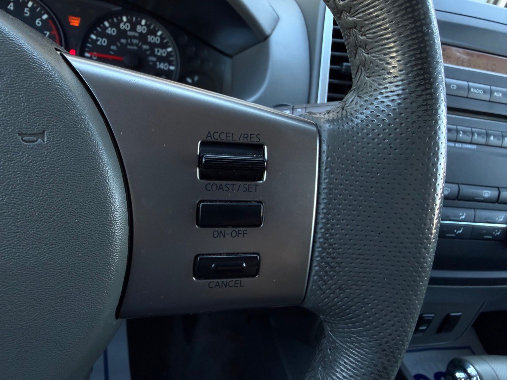 2011 Nissan Frontier Image 9