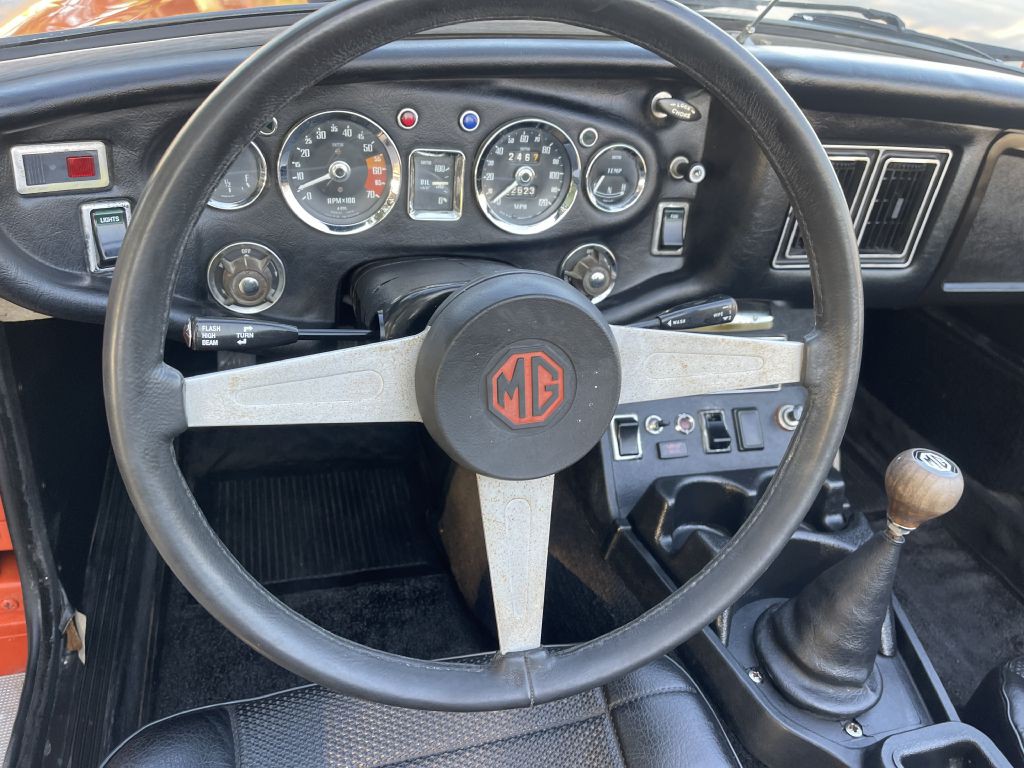 1974 MG Roadster Image 9
