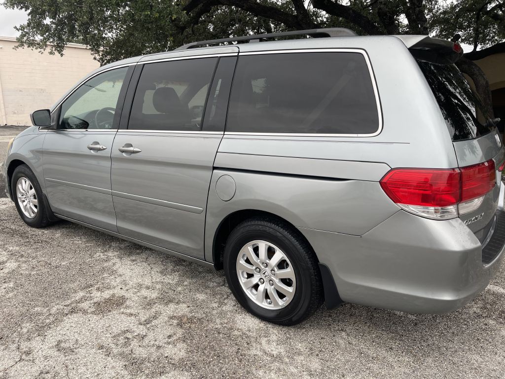 2008 Honda Odyssey Image 2