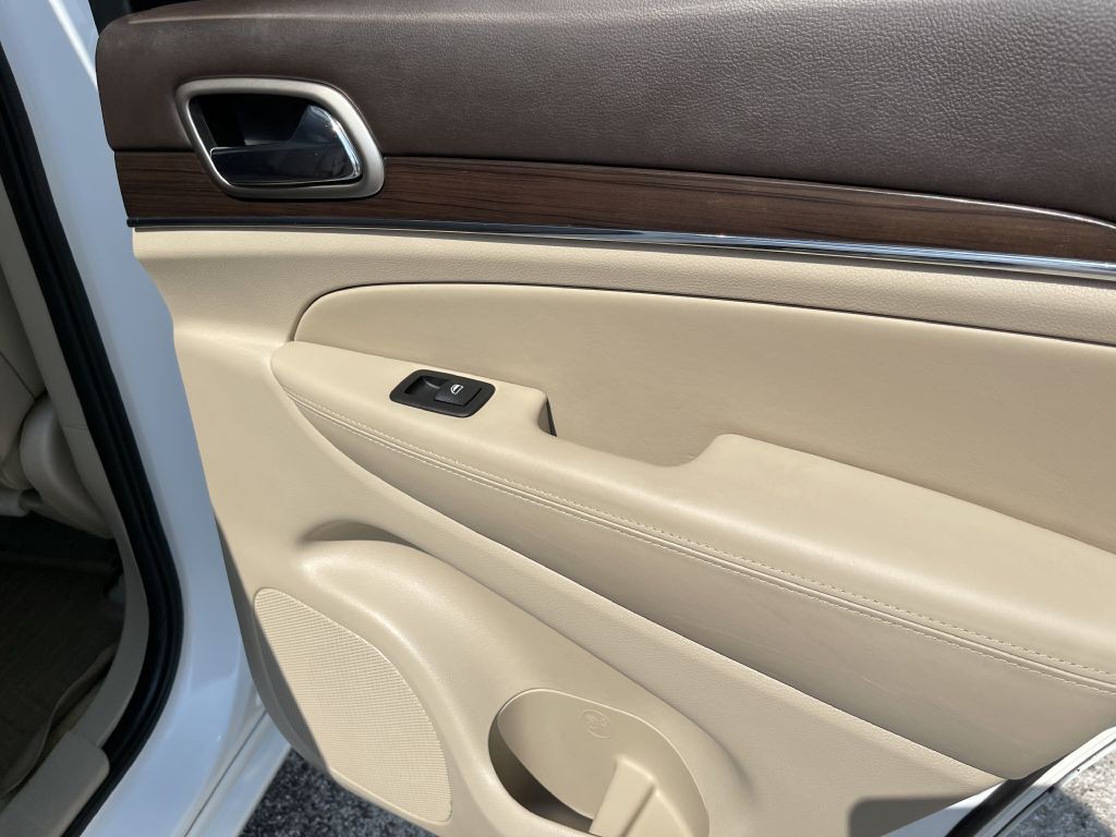 2015 Jeep Grand Cherokee Image 18