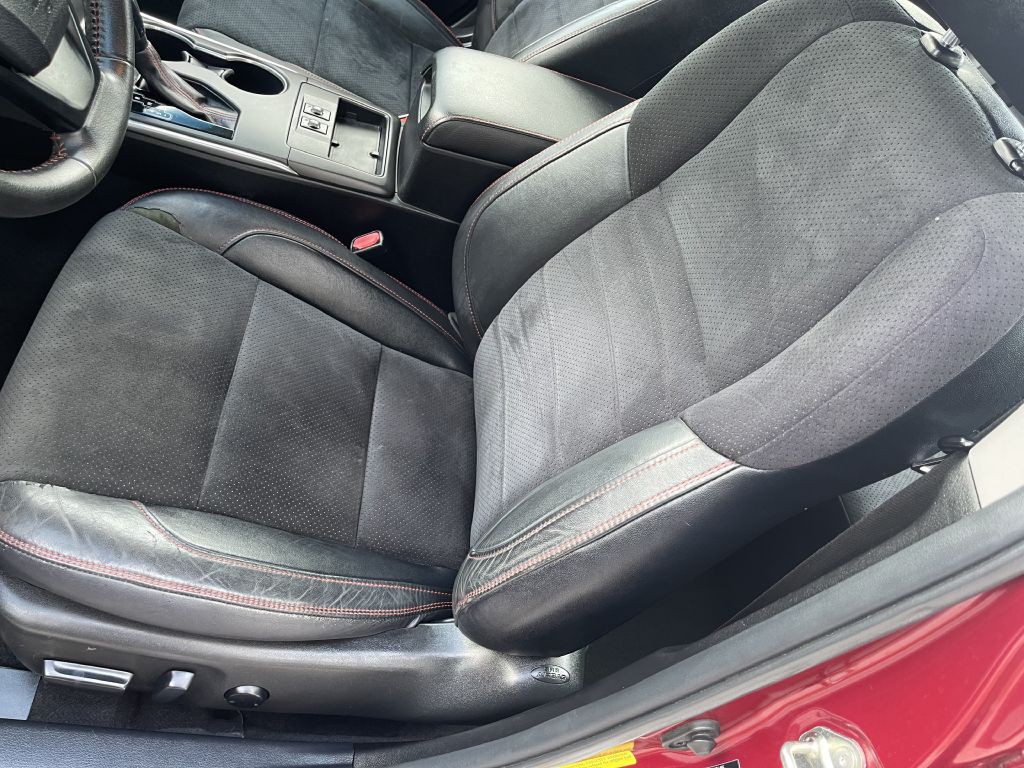 2015 Toyota Camry Image 10