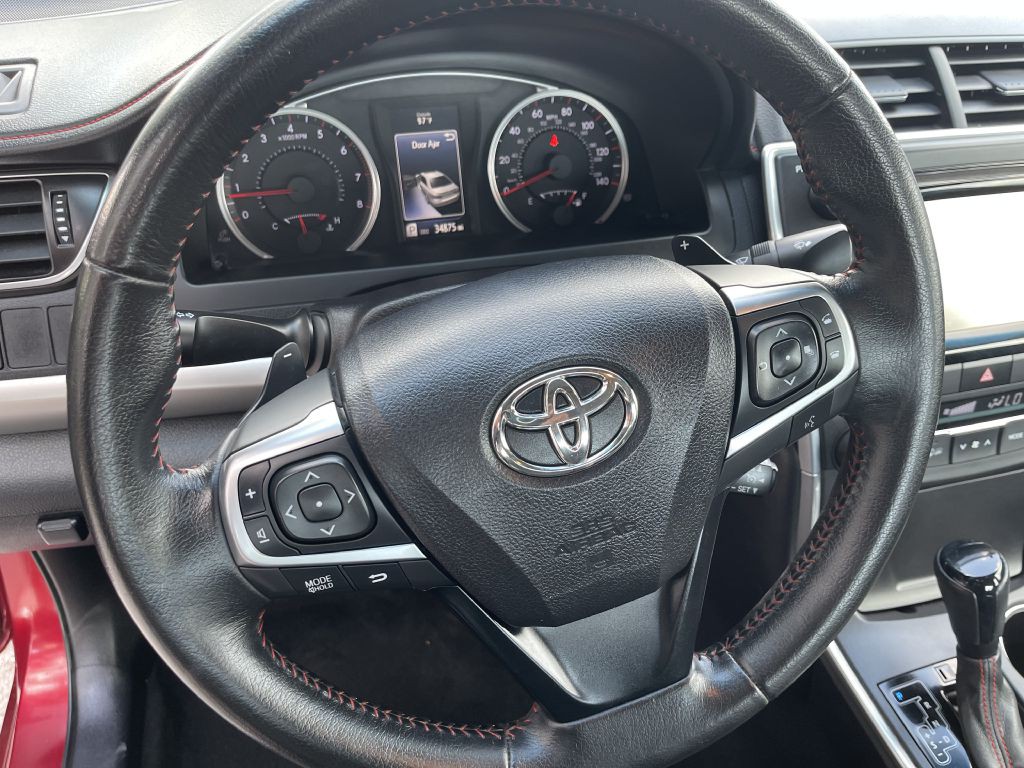 2015 Toyota Camry Image 11