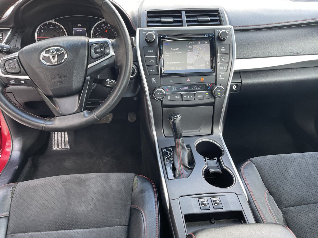 2015 Toyota Camry Image 14