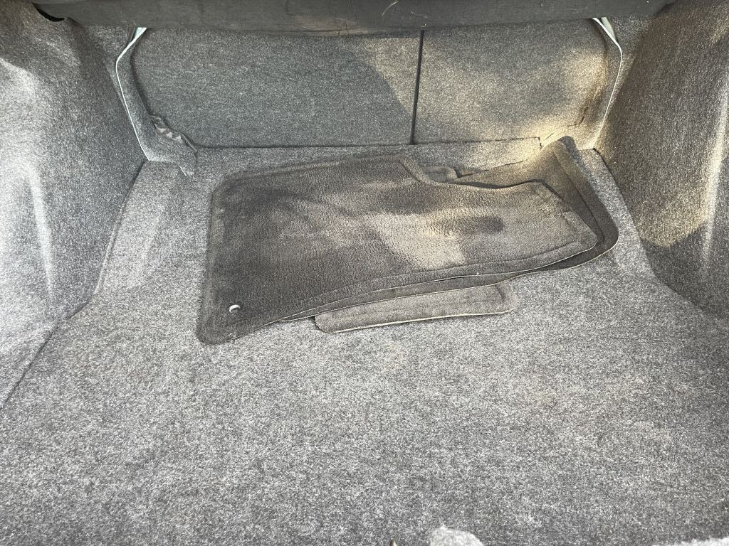2005 Chrysler 300 Image 20