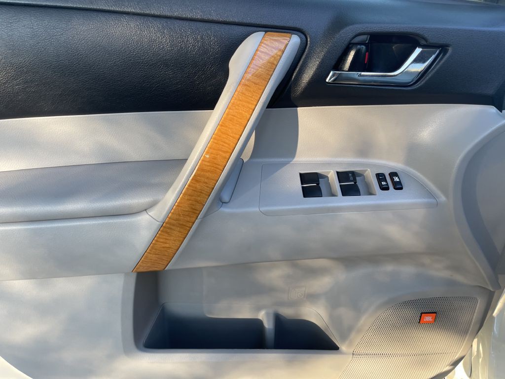 2008 Toyota Highlander Image 9