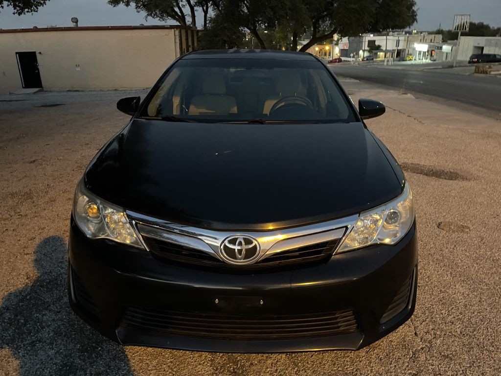 2012 Toyota Camry Image 4
