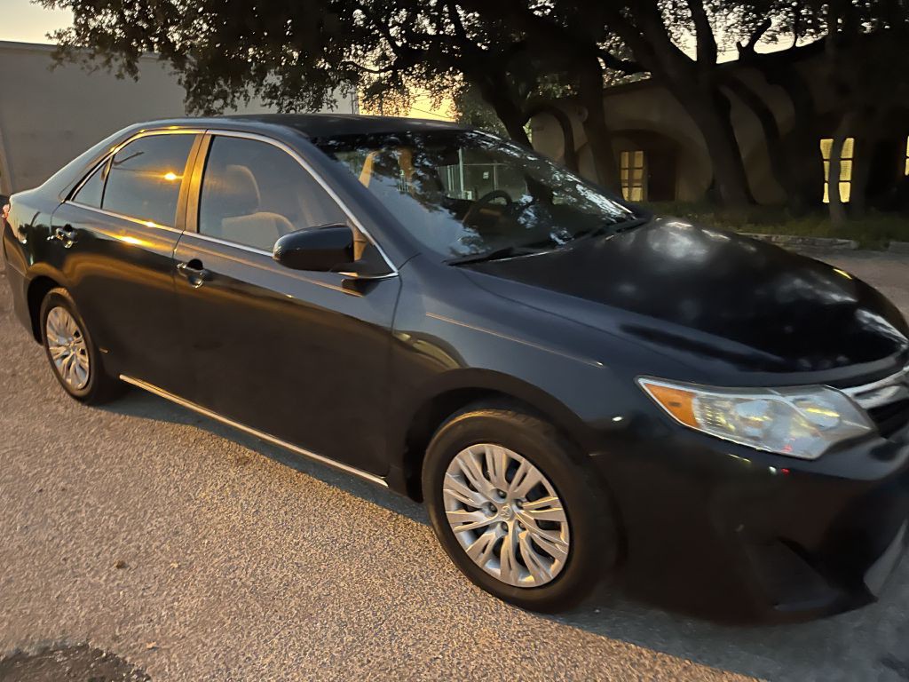 2012 Toyota Camry Image 5
