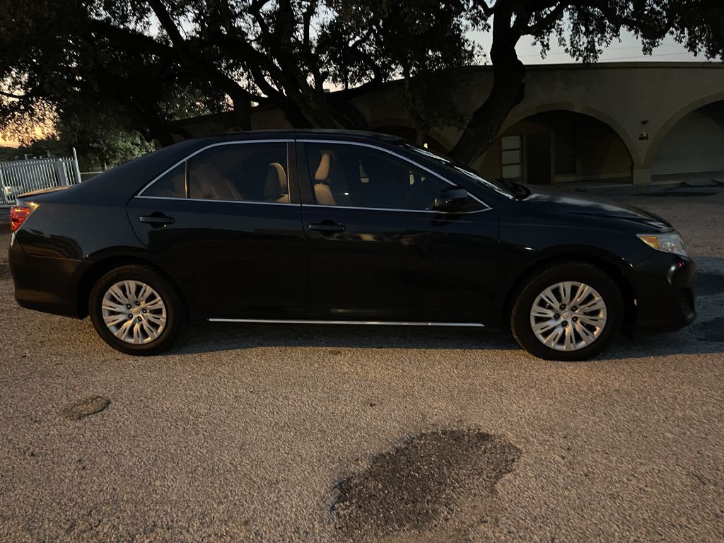 2012 Toyota Camry Image 6