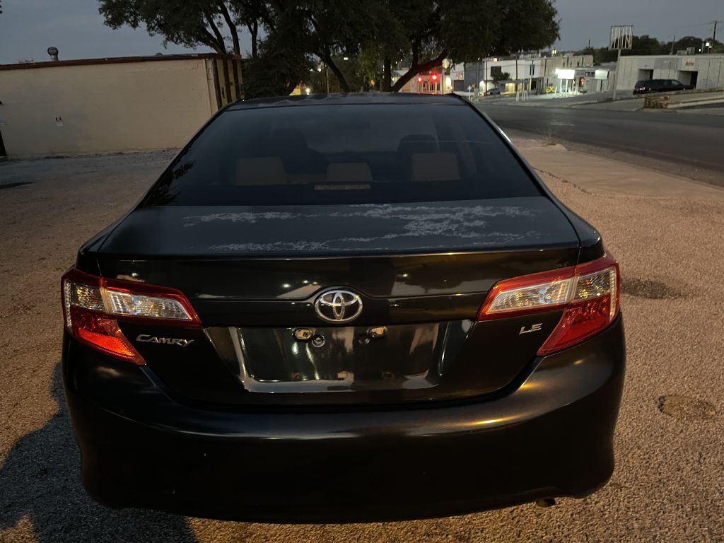 2012 Toyota Camry Image 8