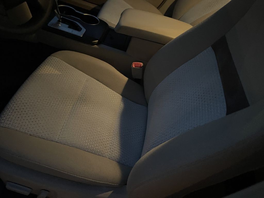 2012 Toyota Camry Image 10