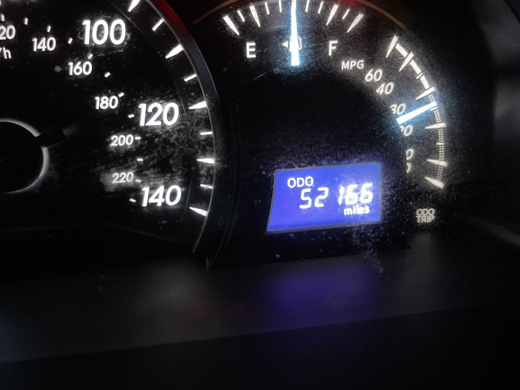2012 Toyota Camry Image 12