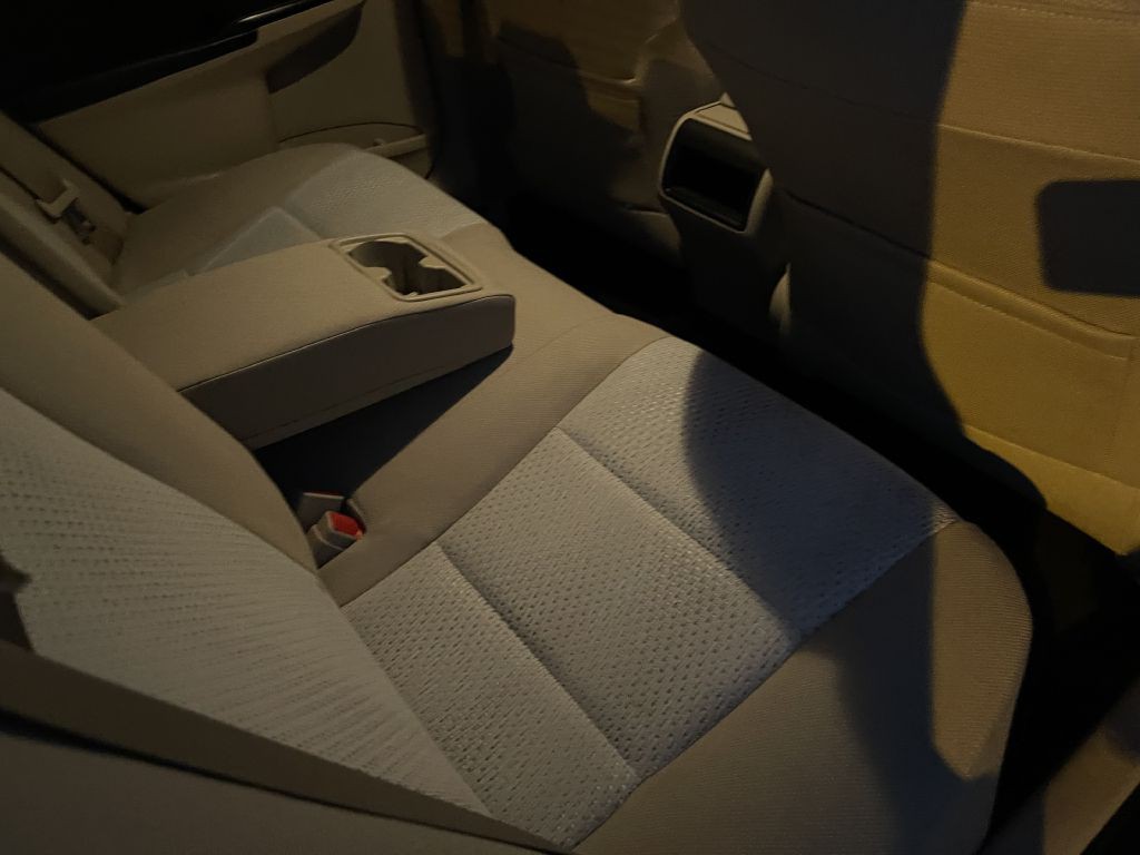 2012 Toyota Camry Image 19