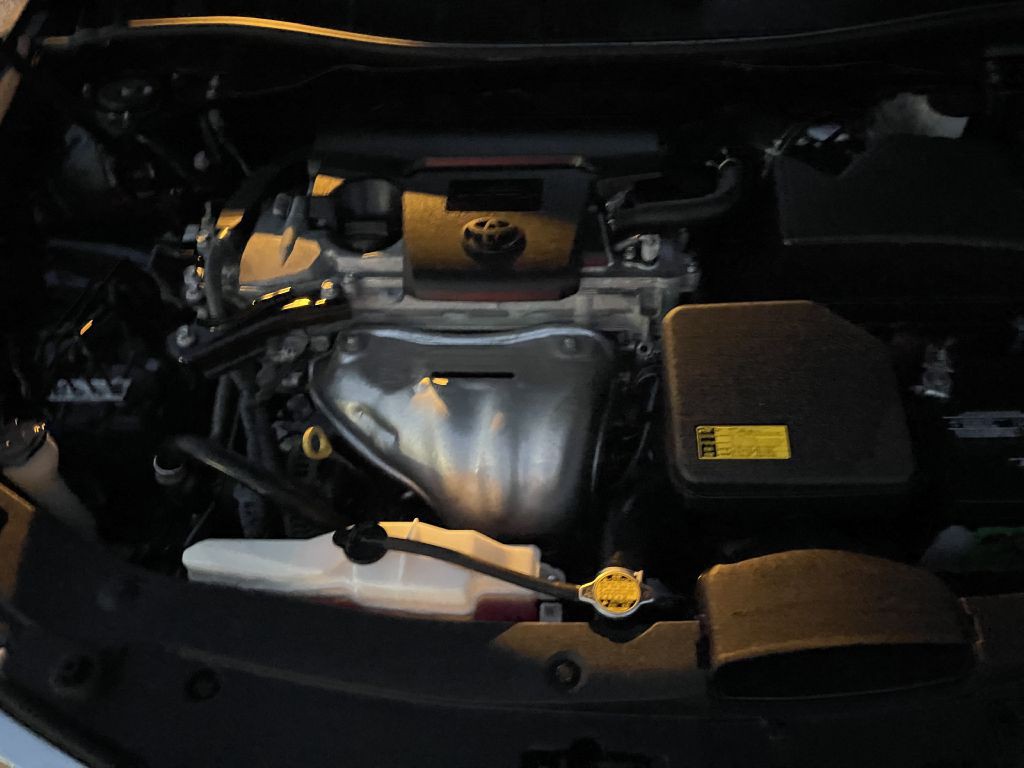 2012 Toyota Camry Image 21