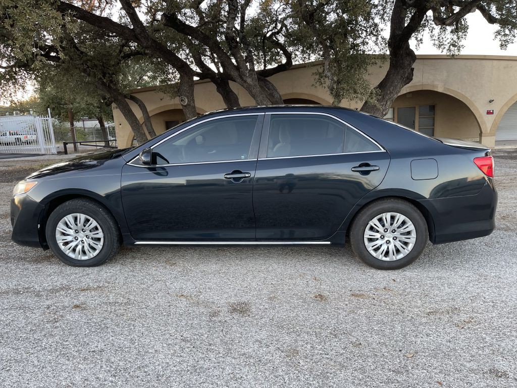 2012 Toyota Camry Image 1