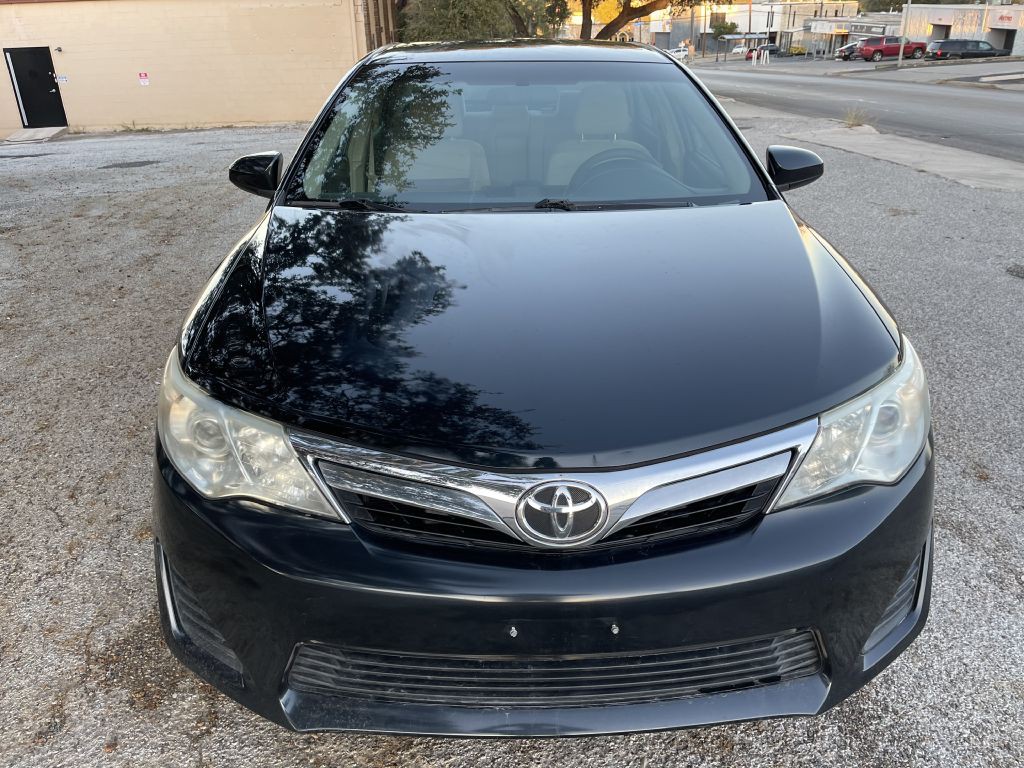 2012 Toyota Camry Image 4