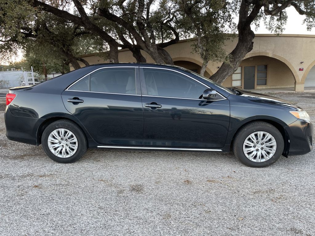 2012 Toyota Camry Image 6